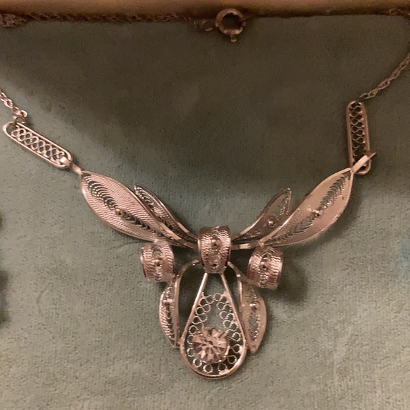 Van Dell 12KT Gold Filled necklace and earrings - Picture 3 of 11